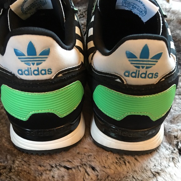 One of a kind Adidas vintage style sneaker - Picture 5 of 8